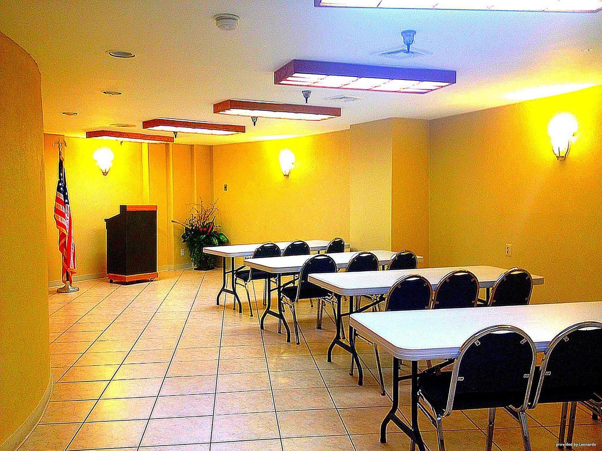 Best Western Bordentown Inn Бизнес снимка