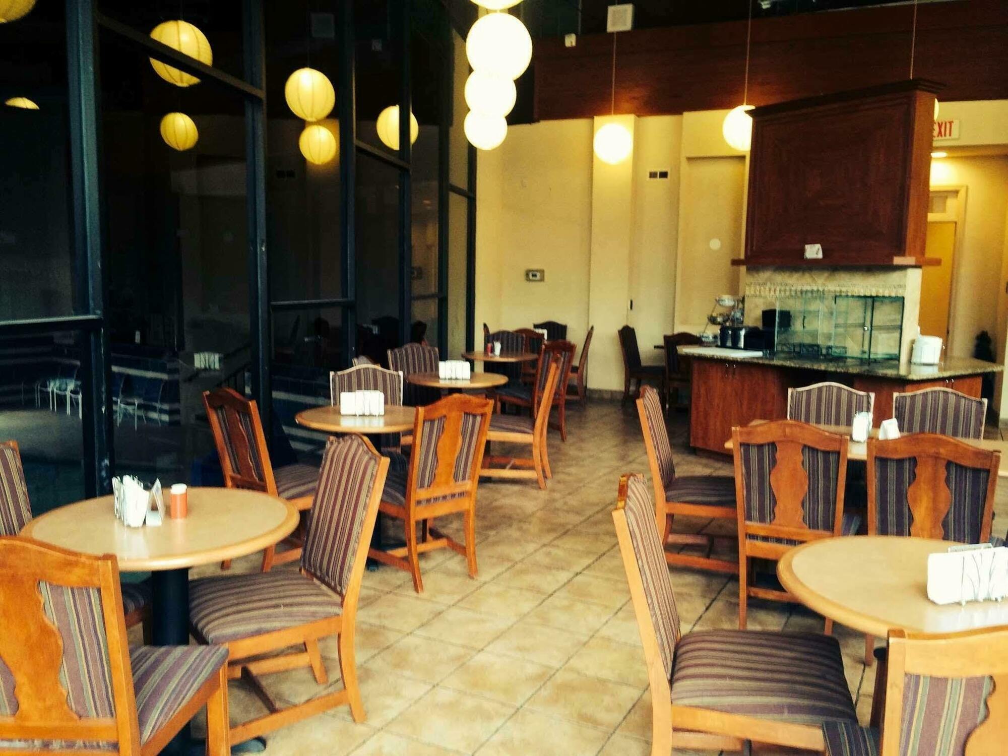 Best Western Bordentown Inn Екстериор снимка